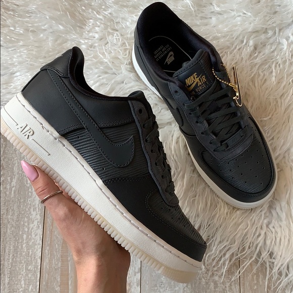 NWT Nike Air Force 1 LX - Picture 7 of 8